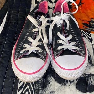 Black and white converse